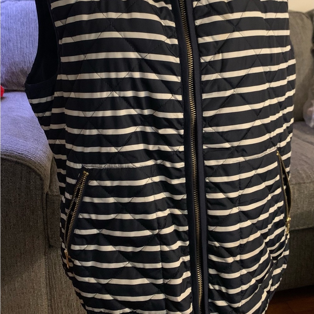 Vest with horizontal stripes